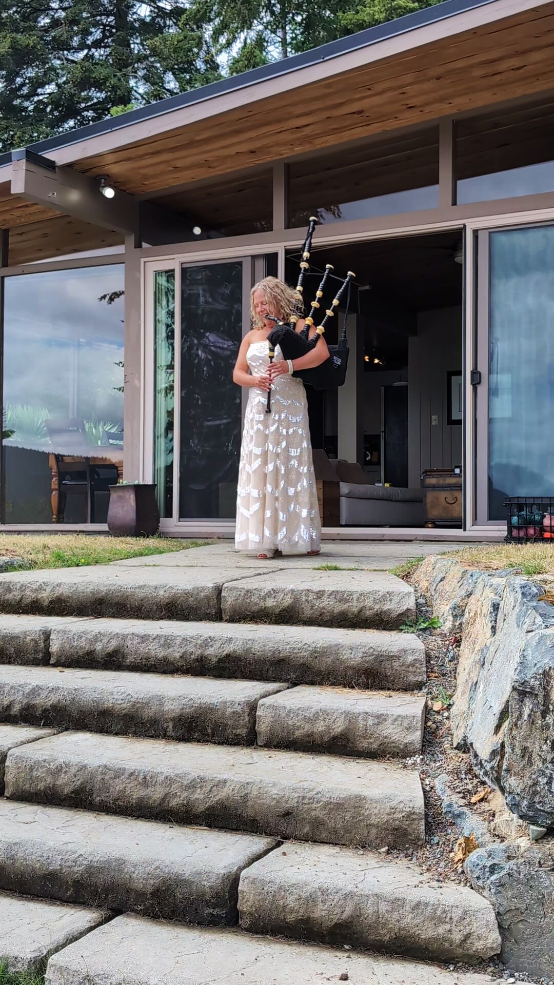 Tamara solo piping in ivory gown